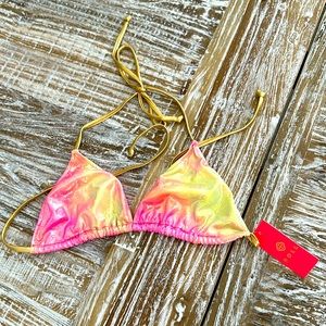 DOLL - Bikini top - NWT